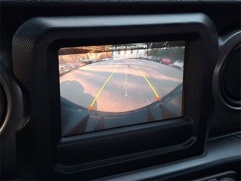 Used 2022 Jeep Wrangler Sport image 23