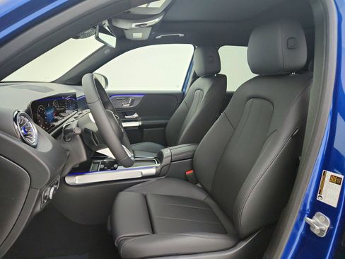 New 2025 Mercedes-Benz GLB 250 image 13