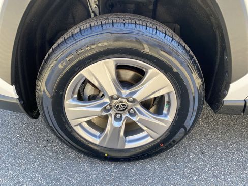 Used 2023 Toyota RAV4 XLE w/ Convenience Package image 14