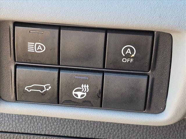 Used 2023 Toyota Highlander Limited FWD image 11