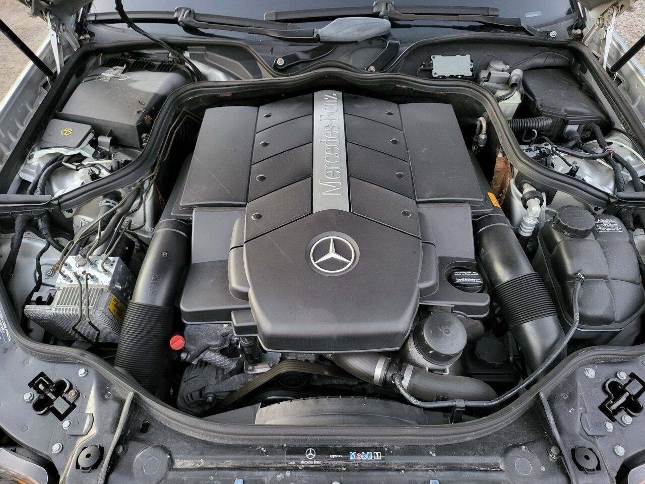 Used 2004 Mercedes-Benz E 500 4MATIC Sedan image 9
