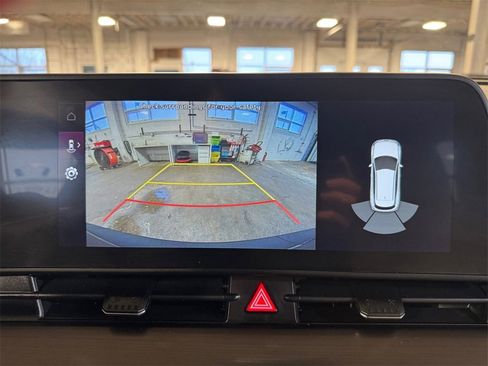 Certified 2023 Kia Sportage EX image 18