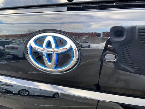 Used 2023 Toyota Sequoia Platinum image 24