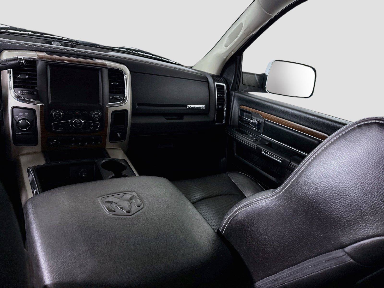 Used 2015 RAM 2500 Laramie w/ Convenience Group AWD/4WD image 15