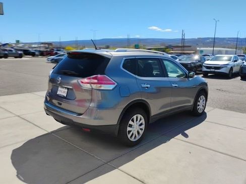 Used 2016 Nissan Rogue S w/ Appearance Package image 5