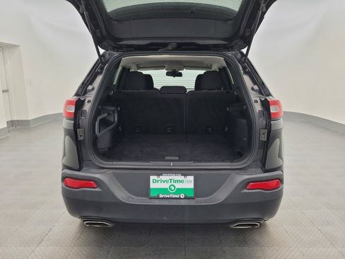 Used 2018 Jeep Cherokee Latitude w/ Altitude Package image 29