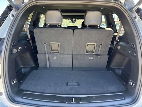New 2025 Jeep Grand Cherokee L Altitude RWD image 7