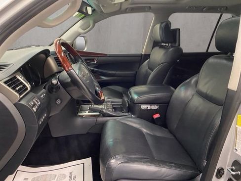 Used 2014 Lexus LX 570 4WD image 8