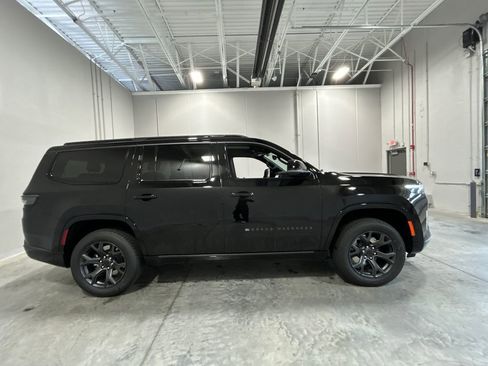 New 2026 Jeep Grand Wagoneer Limited AWD/4WD image 5