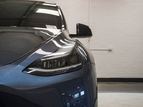 Used 2023 Tesla Model Y Long Range AWD/4WD image 35