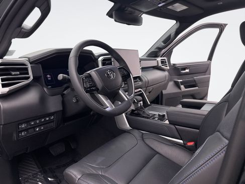 Used 2025 Toyota Tundra Platinum AWD/4WD image 10
