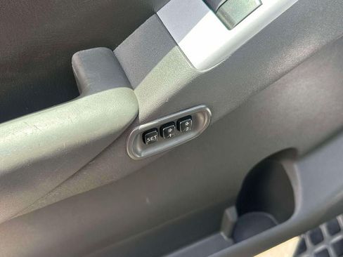 Used 2008 Nissan Pathfinder LE AWD/4WD image 18