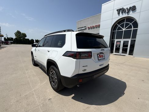 Used 2026 Jeep Cherokee Limited AWD/4WD image 41