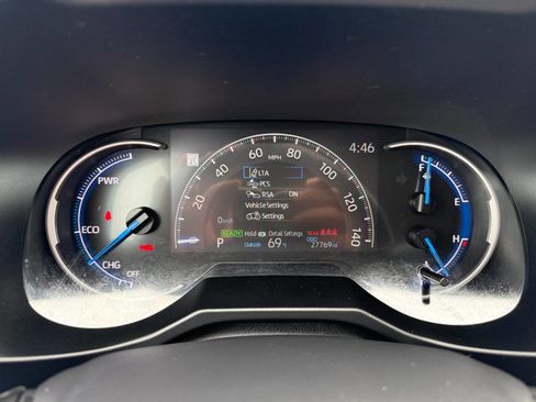 Used 2025 Toyota RAV4 LE AWD/4WD image 36