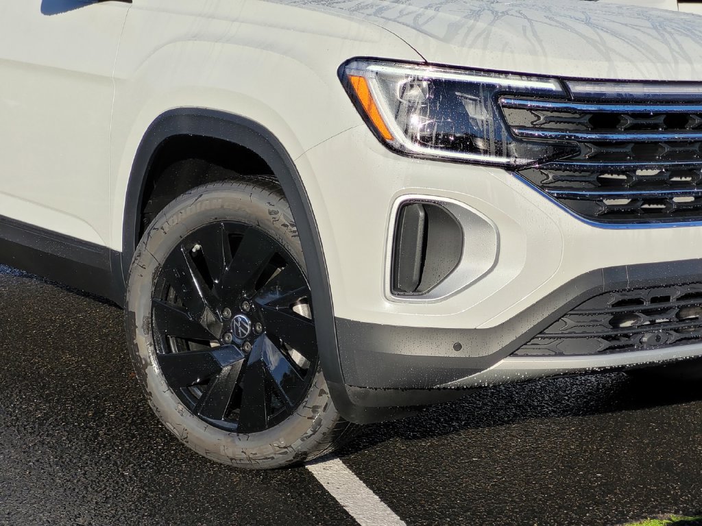 New 2026 Volkswagen Atlas SE FWD image 3