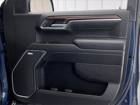 Certified 2023 GMC Sierra 1500 SLT w/ SLT Premium Package image 21