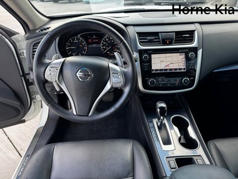 Used 2018 Nissan Altima 2.5 SR w/ SR Special Edition image 15