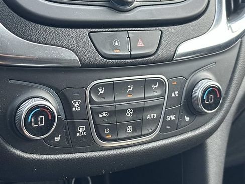 Used 2022 Chevrolet Equinox LT FWD image 31