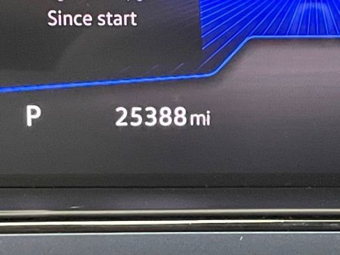 Used 2024 Volkswagen Taos SE w/ Black Wheel Plus Package image 2