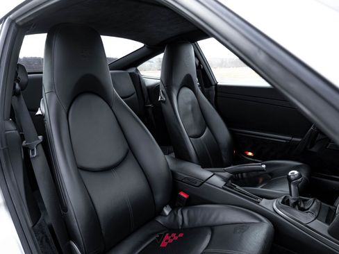 Used 2005 Porsche 911 Carrera S image 40