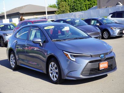 Used 2025 Toyota Corolla LE w/ Convenience Package