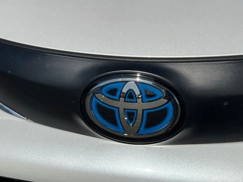 Used 2025 Toyota Sienna XLE FWD image 13