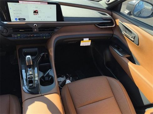 New 2025 Toyota Crown Signia image 9