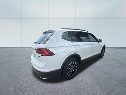 Used 2020 Volkswagen Tiguan SE AWD/4WD image 6