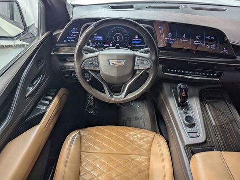 Used 2023 Cadillac Escalade ESV Sport w/ Touring Package image 7