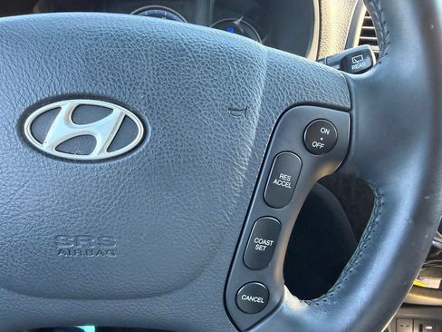 Used 2009 Hyundai Santa Fe Limited FWD image 19