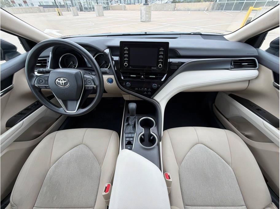 Used 2022 Toyota Camry LE FWD image 16