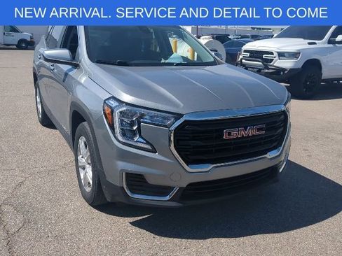 Used 2023 GMC Terrain SLE w/ Driver Convenience Package AWD/4WD image 8