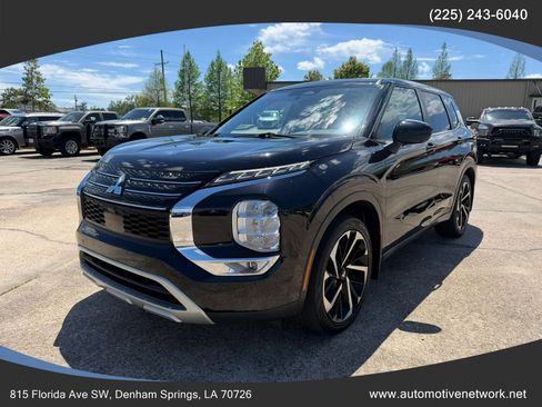 Used 2022 Mitsubishi Outlander SE image 1