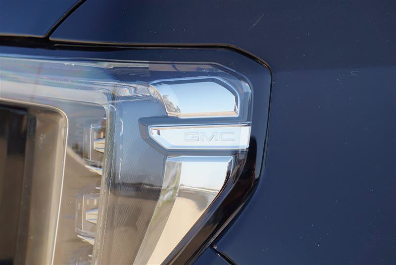 Used 2021 GMC Yukon Denali w/ Denali Premium Package AWD/4WD image 29