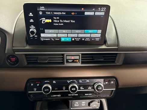 Used 2025 Honda Pilot Elite image 24