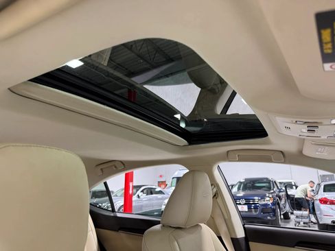 Used 2016 Lexus ES 350 w/ Premium Package w/Wood Trim FWD image 48