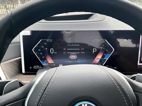 Used 2026 BMW X5 xDrive50e w/ Climate Comfort Package image 25