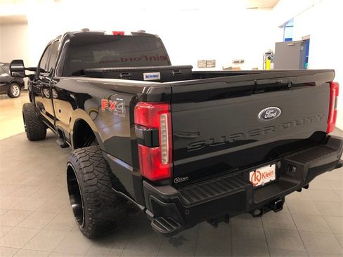 Used 2023 Ford F250 XLT w/ XLT Premium Package image 7