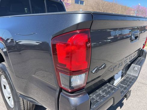 Used 2022 Toyota Tacoma SR image 12