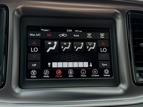 Used 2019 Dodge Challenger SXT RWD image 12
