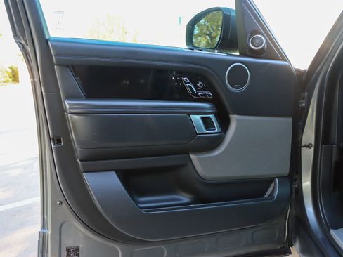 Used 2018 Land Rover Range Rover HSE AWD/4WD image 25