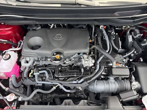 Used 2025 Toyota Sienna LE FWD image 30
