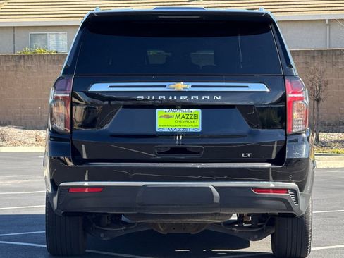 Used 2024 Chevrolet Suburban LT image 12