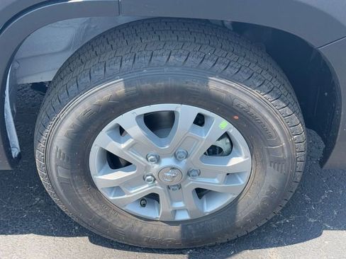 New 2025 RAM ProMaster 1500 w/ Quick Order Package 22G SLT image 9