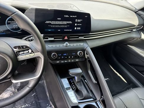 Certified 2023 Hyundai Elantra Limited FWD image 27