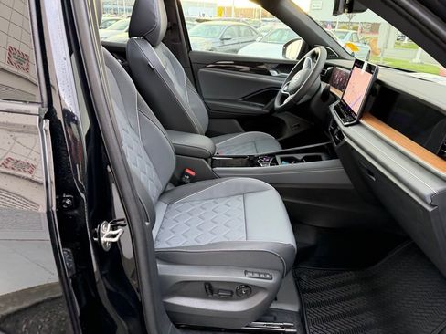 New 2026 Volkswagen Tiguan SEL R-Line image 21