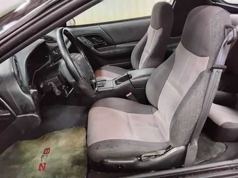 Used 1994 Chevrolet Camaro Z28 RWD image 10