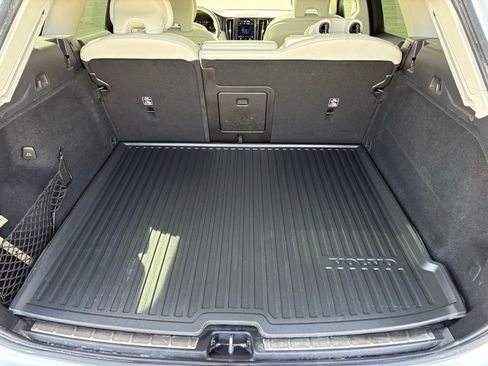 Used 2023 Volvo XC60 B5 Ultimate w/ Climate Package image 6