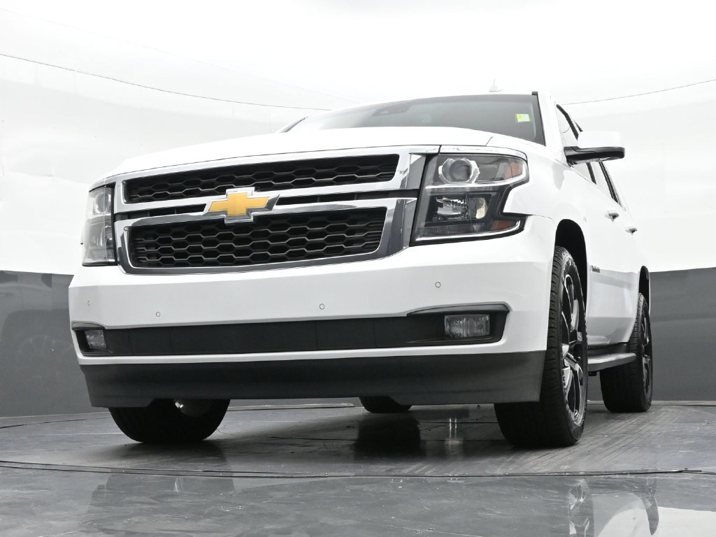 Used 2018 Chevrolet Tahoe LT w/ Luxury Package RWD image 32