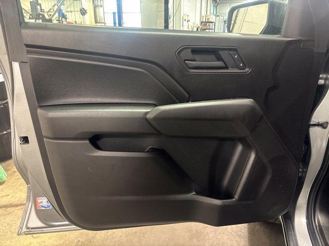 Used 2025 Chevrolet Colorado W/T w/ Advanced Trailering Package AWD/4WD image 10